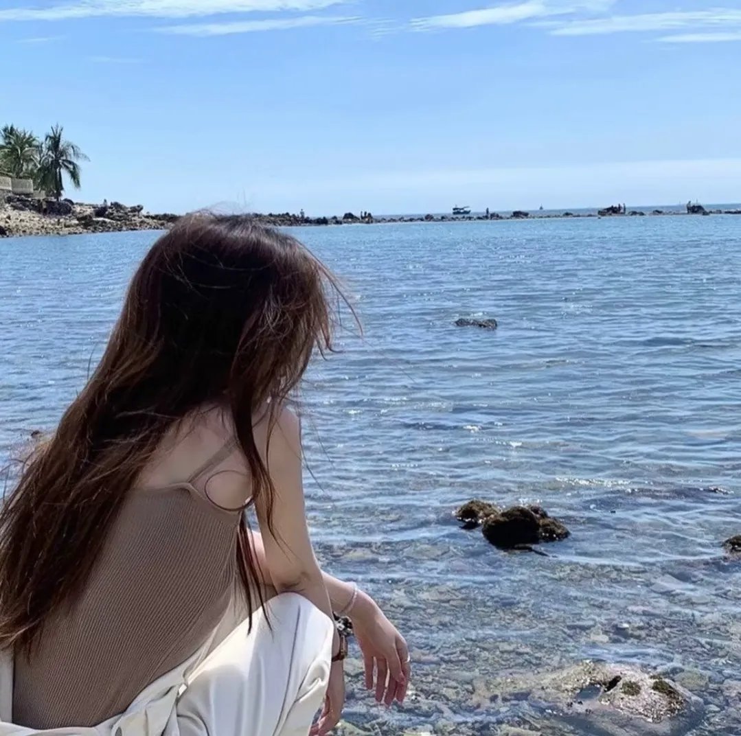 无彩限的怪灵世界